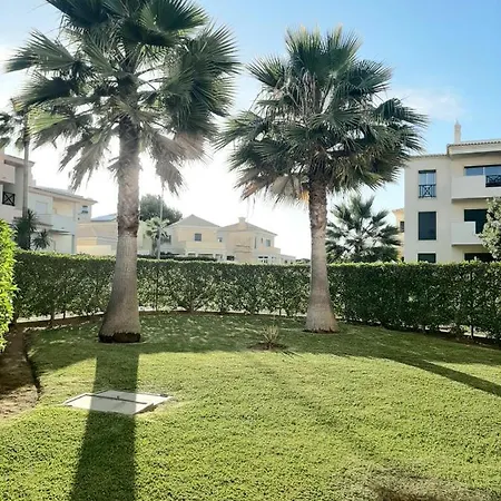 Apartamento Pool And Garden Village-near