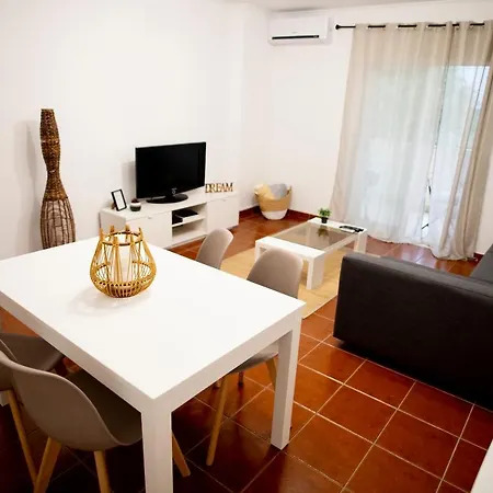 Apartamento Pool And Garden Village-near