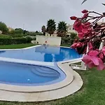Pool And Garden Village-near شقة البوفيرا